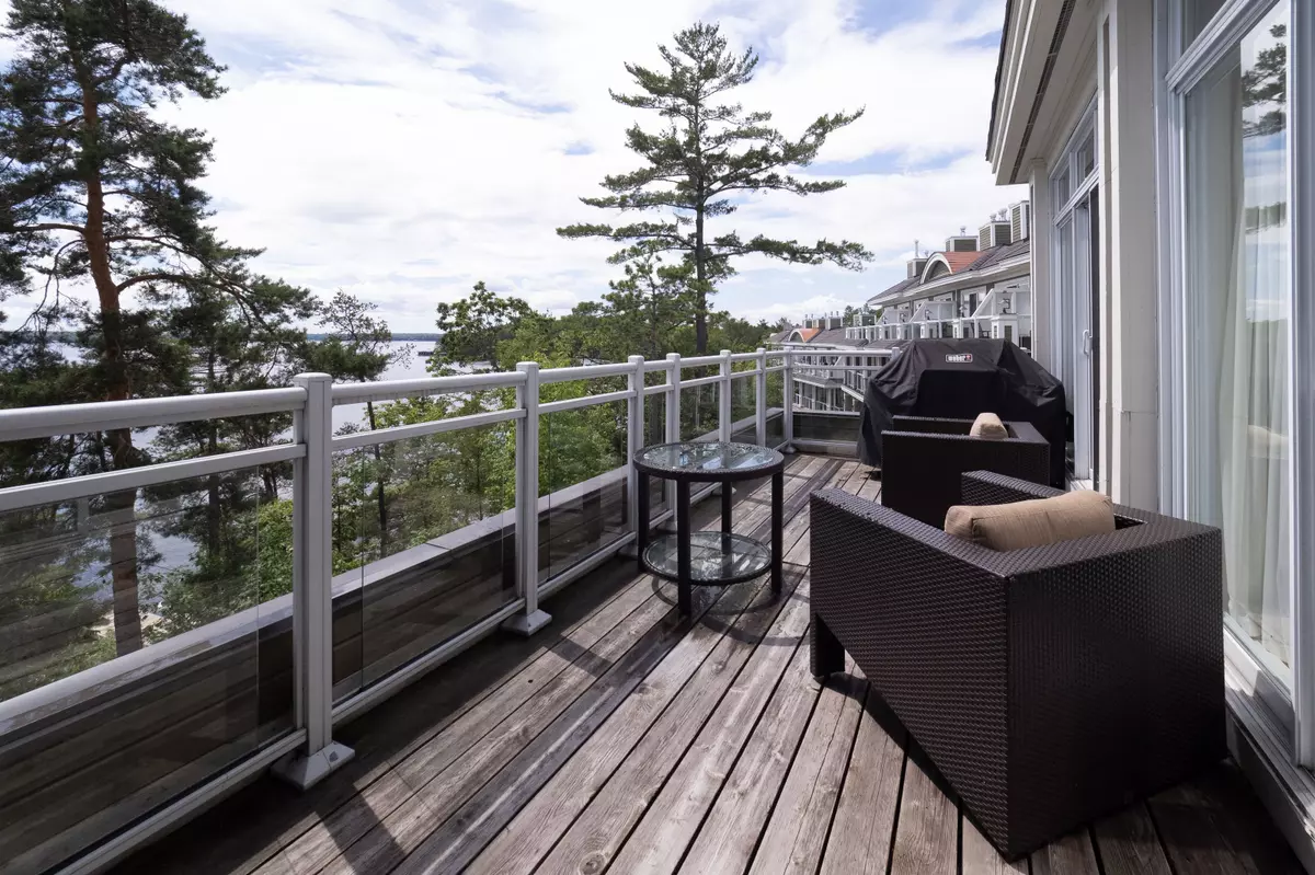 Muskoka Lakes, ON P1L 1W8,1869 Muskoka 118 RD W #L201-A2