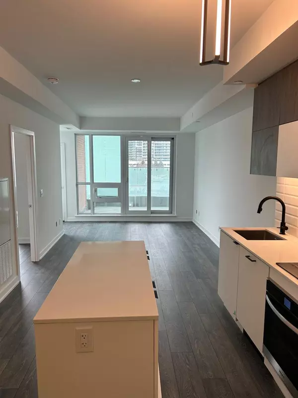 Richmond Hill, ON L4C 5V6,8888 Yonge ST #324