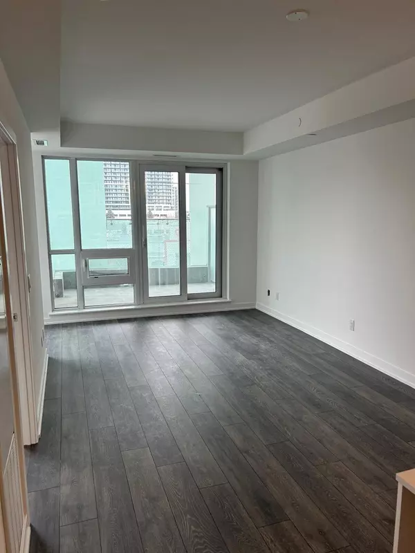 Richmond Hill, ON L4C 5V6,8888 Yonge ST #324