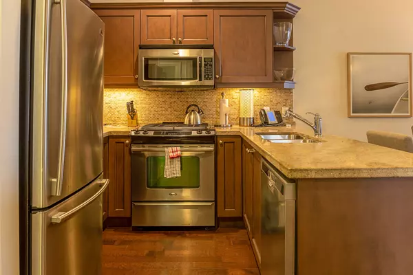 Muskoka Lakes, ON P1L 1W8,1869 Muskoka 118 RD W #L201-A2