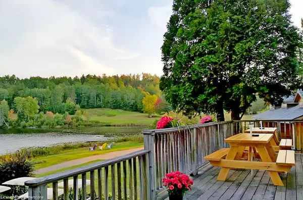 Madawaska Valley, ON K0J 1B0,2937 Old Barrys Bay RD