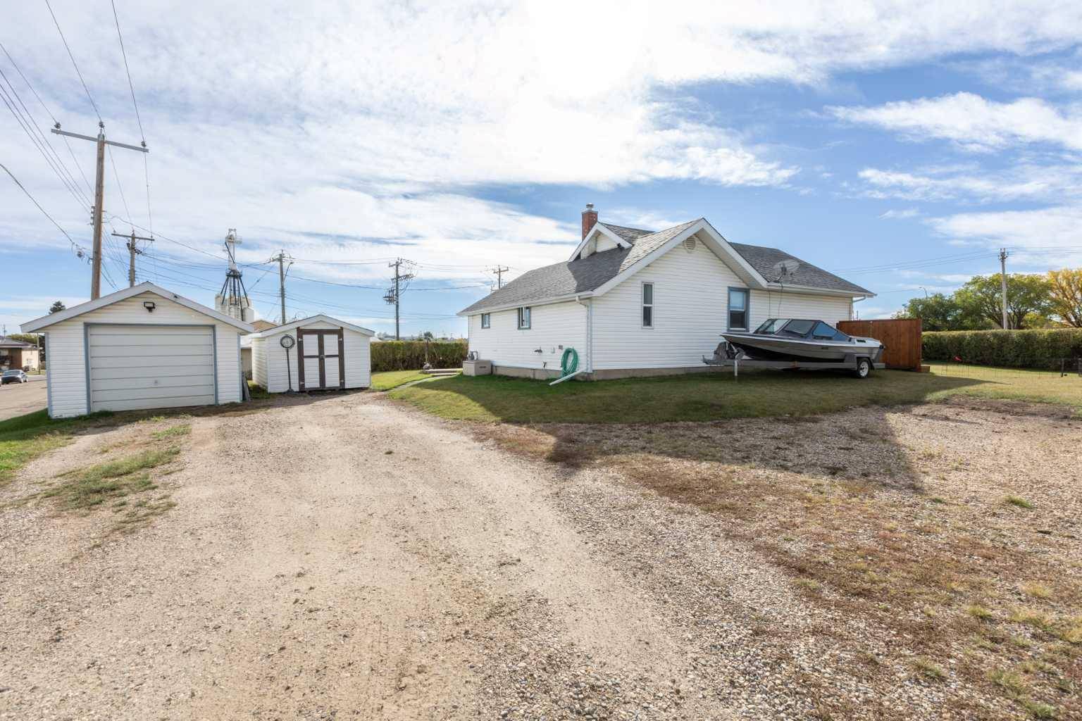 Innisfail, AB T4G 1R2,5420 49A AVE