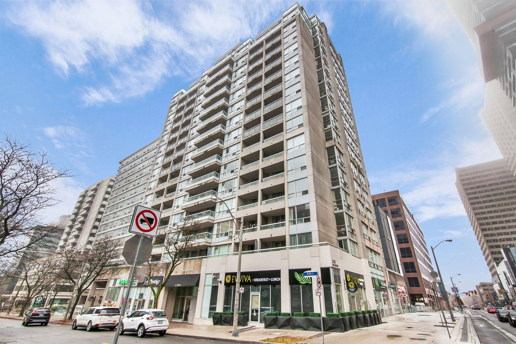 43 Eglinton AVE E #605, Toronto C10, ON M4P 1A2