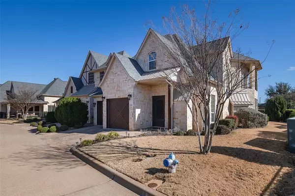 2541 Vineyard Drive, Granbury, TX 76048