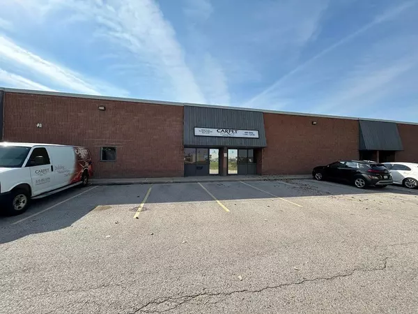 98 Bessemer CT #9-11, London South, ON N6E 1K7