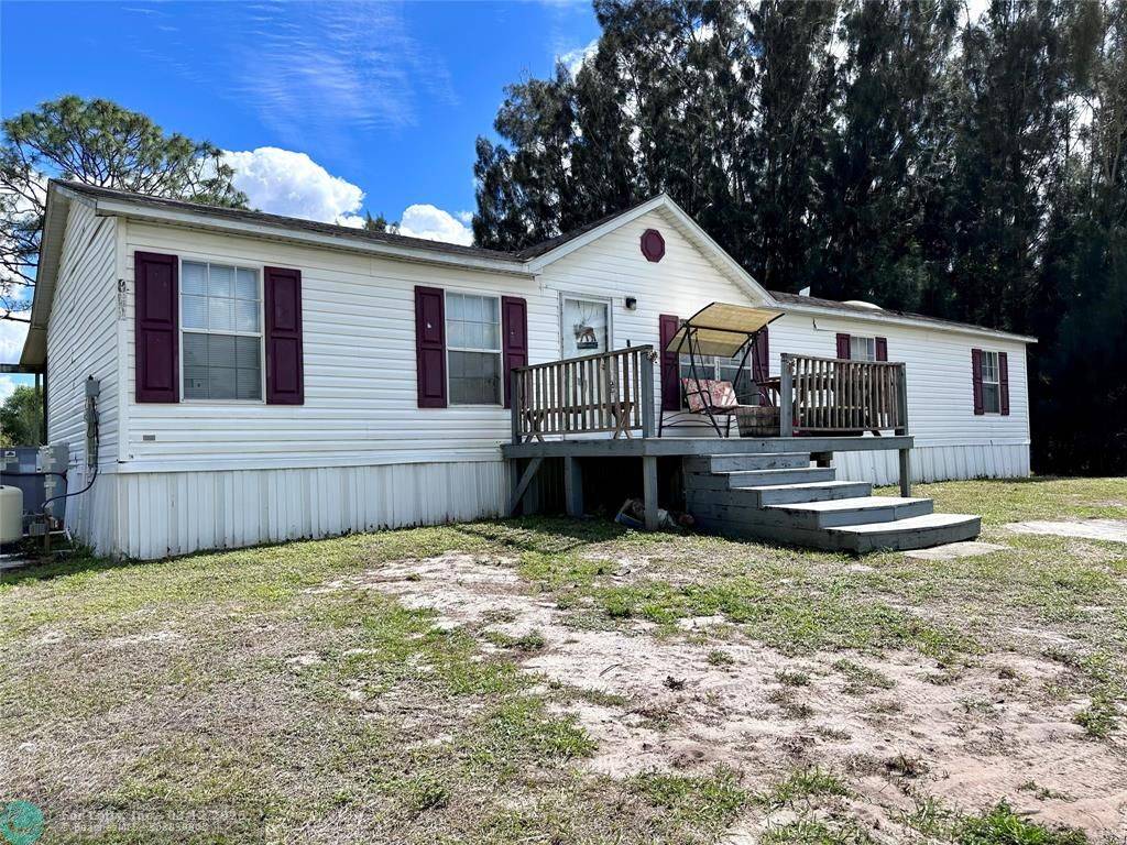 Clewiston, FL 33440,835 N Lindero St