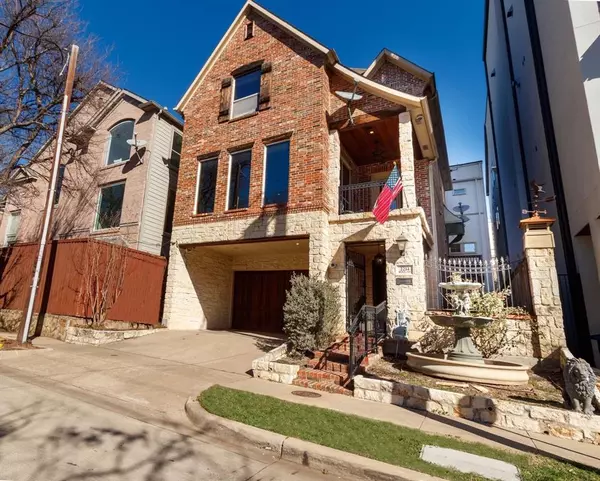 2214 Boll Street, Dallas, TX 75204