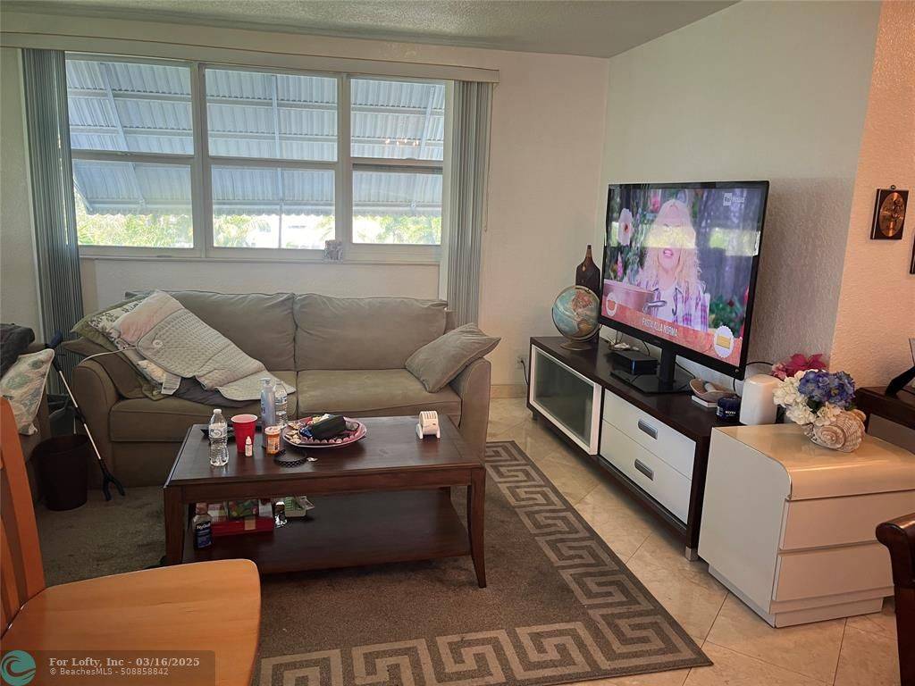 Hallandale Beach, FL 33009,1333 E Hallandale Beach Blvd  #401