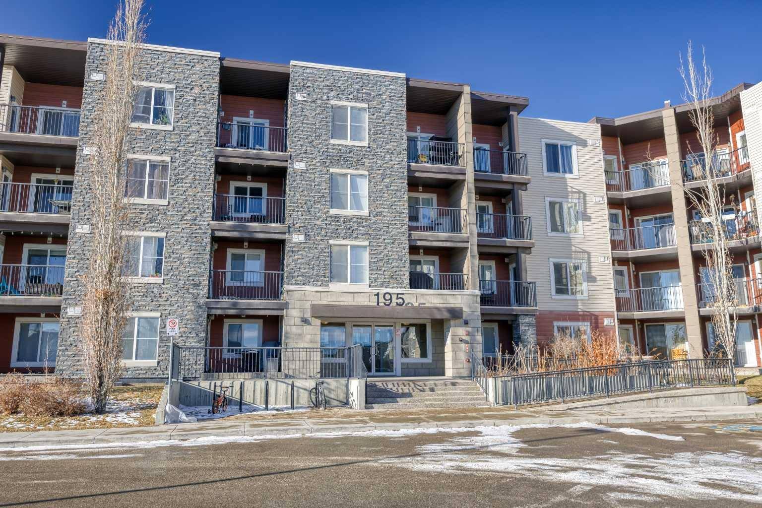 Calgary, AB T3R 0S3,195 Kincora Glen RD NW #323