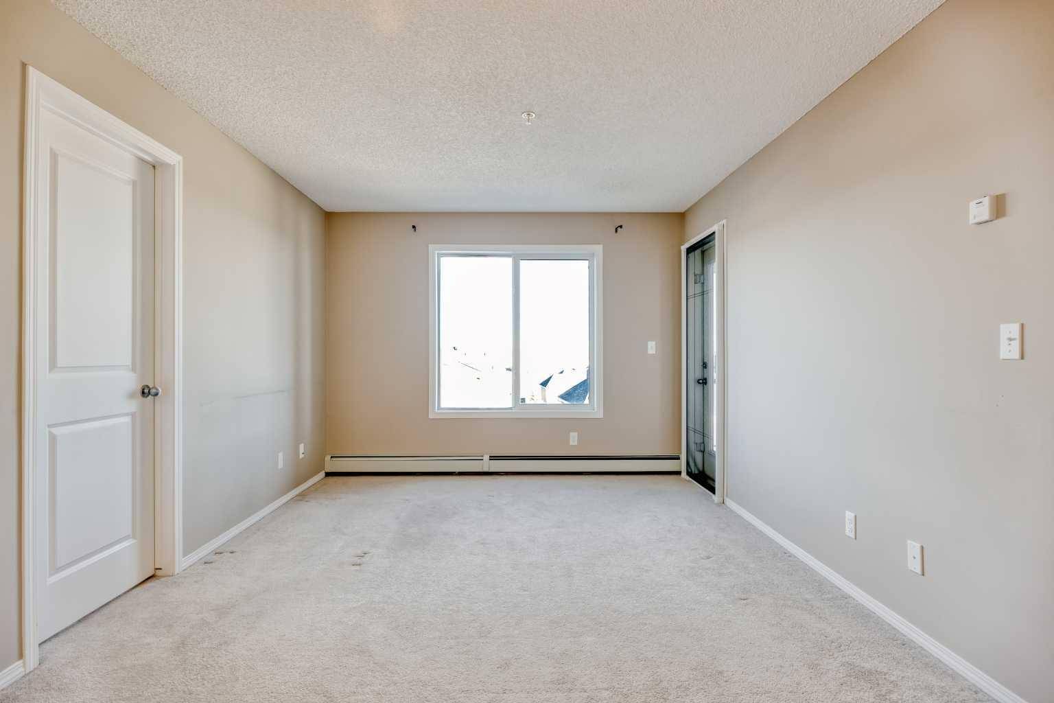 Calgary, AB T3R 0S3,195 Kincora Glen RD NW #323