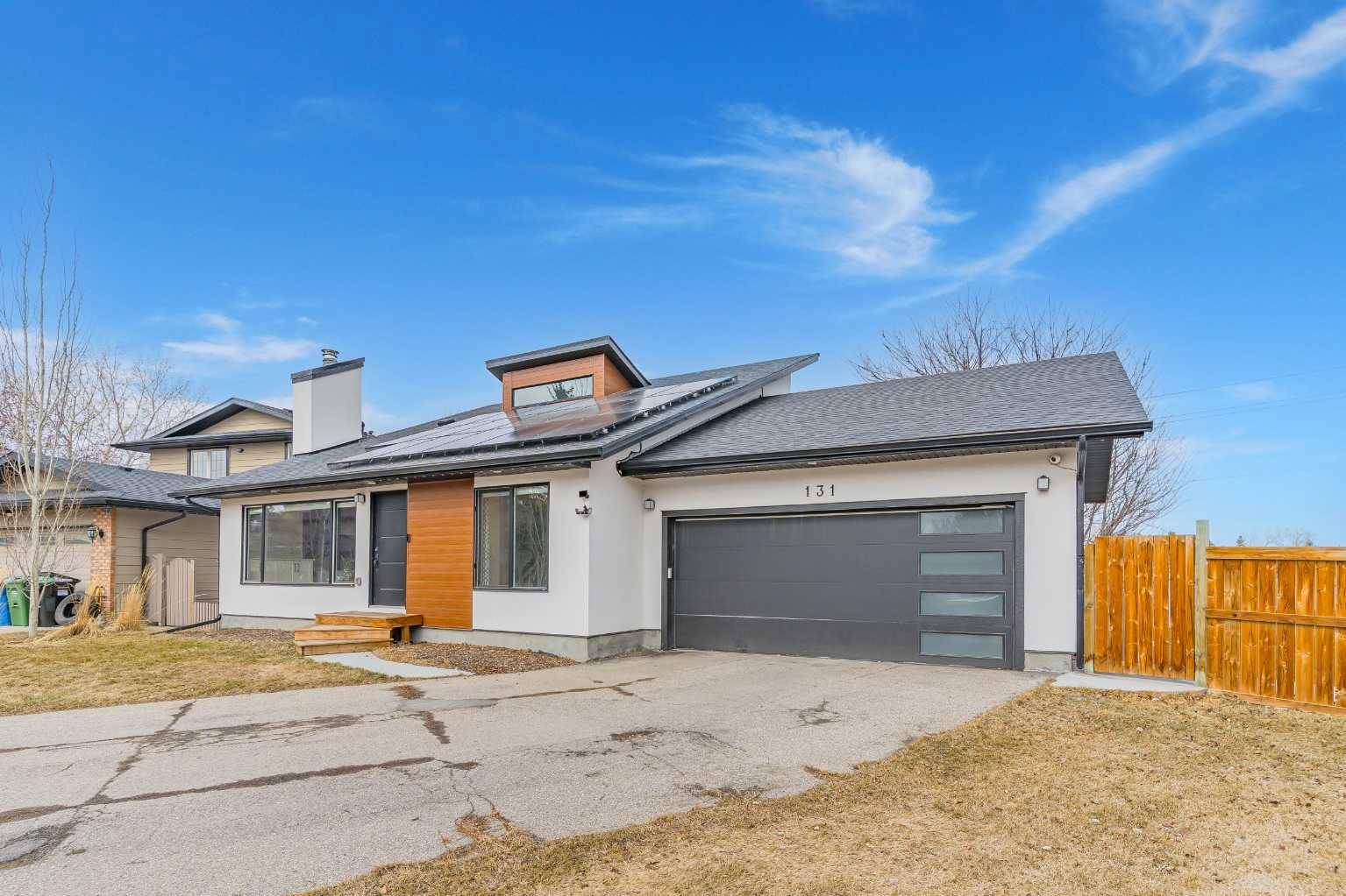 Calgary, AB T2J5L5,131 Deer Park PL Southeast