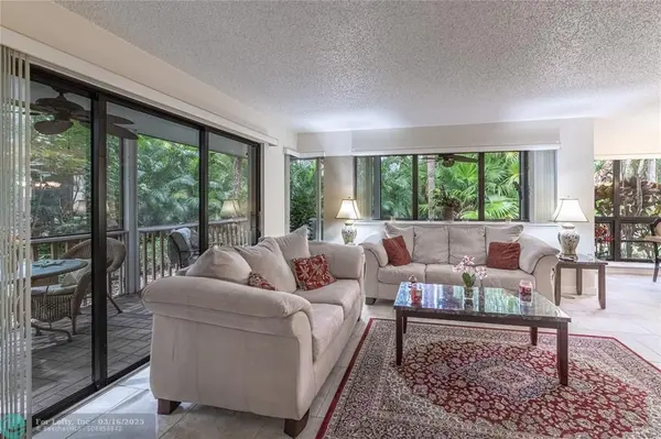 Palm Beach Gardens, FL 33418,221 Brackenwood Ter #221