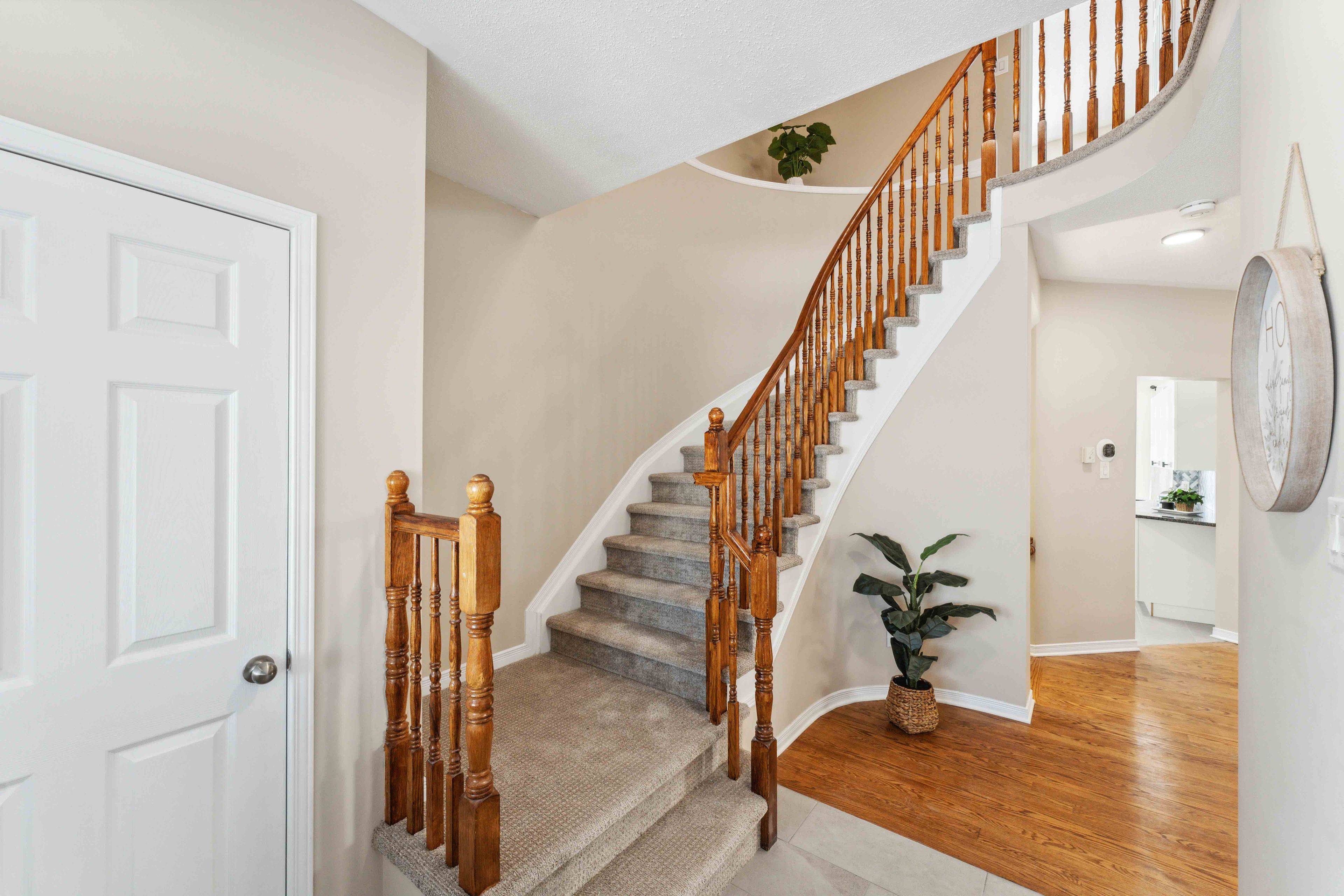 Barrhaven, ON K2J 0E2,660 Anjana CIR