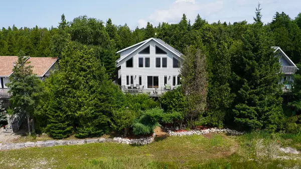 143 Simpson AVE, Northern Bruce Peninsula, ON N0H 2R0