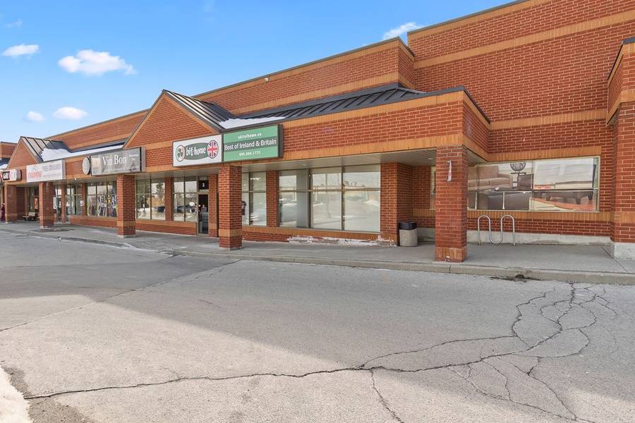 1248 Dundas ST E #2, Mississauga, ON L4Y 2C1