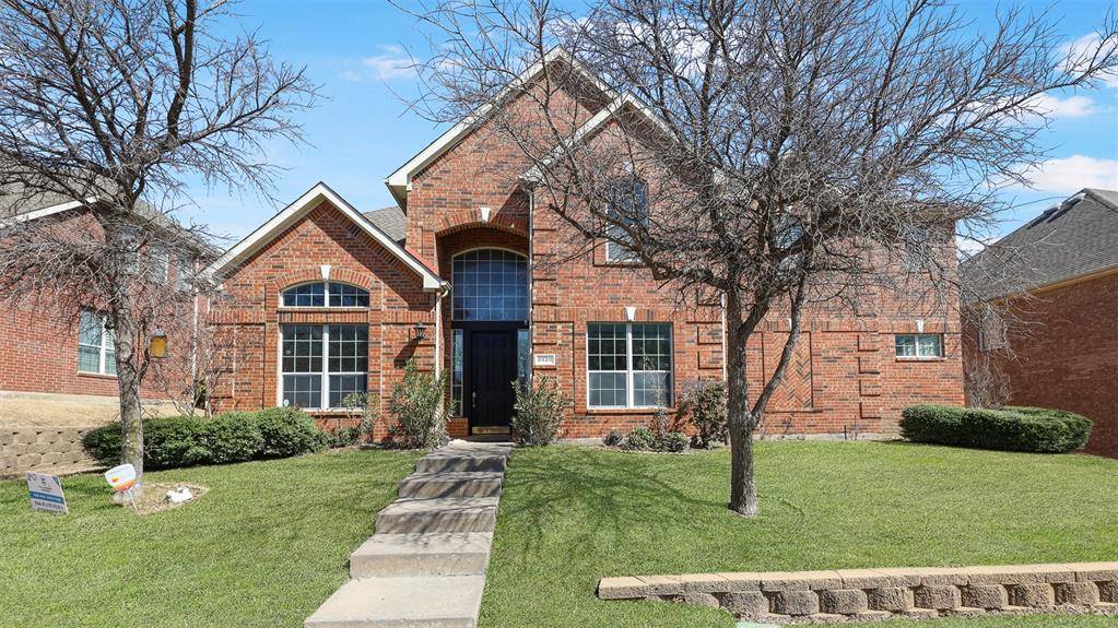 8920 Woodway Drive, Irving, TX 75063