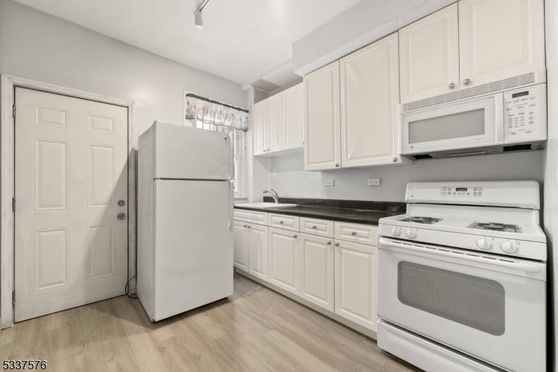 Paterson City, NJ 07504,751 E 25th St