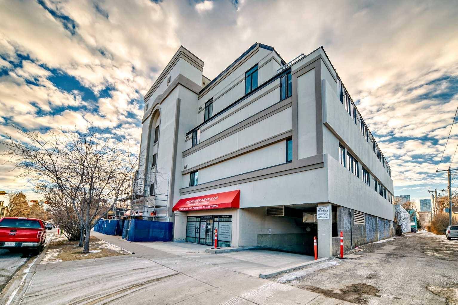 Calgary, AB T2M 0B4,103 10 AVE NW #406