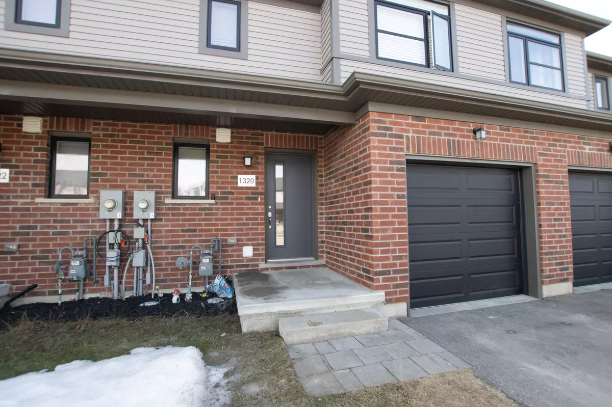 London East, ON N5V 0B8,1320 Michael CIR