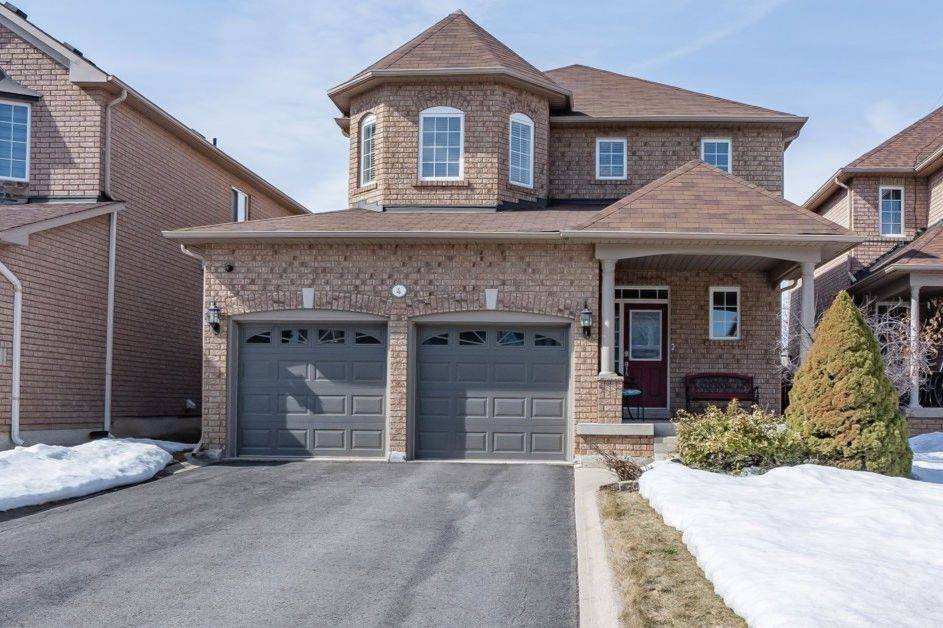 4 Ash CT, Brampton, ON L7A 1L5
