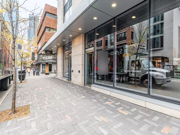 Toronto C02, ON M5R 3N5,135 Yorkville AVE #100