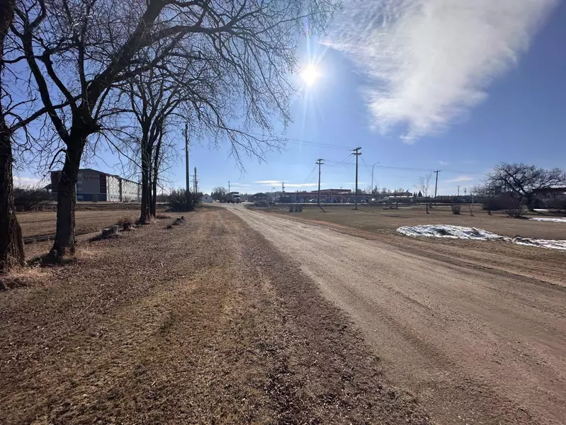 4902 50 Ave, Grassland, AB T0A 1V0