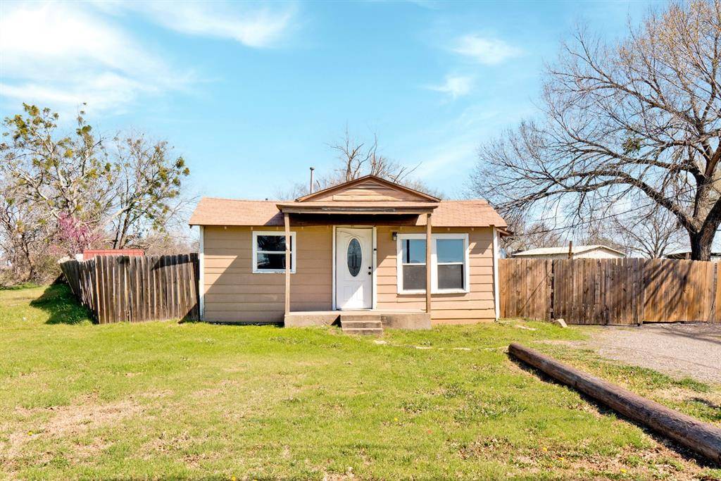 1719 E Bankhead Drive, Weatherford, TX 76086