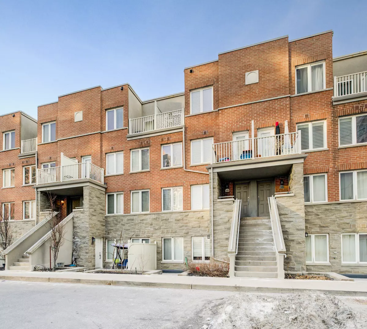 Toronto W09, ON M9R 0A3,5 Richgrove DR #114