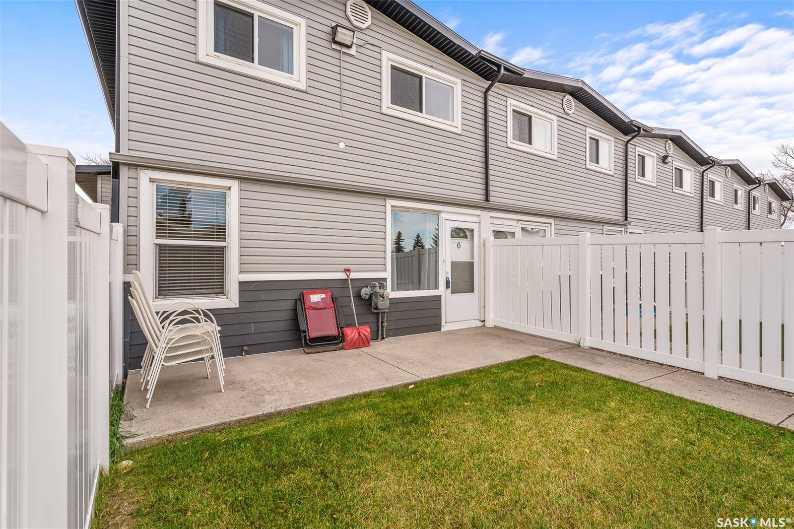 Moose Jaw, SK S6H 3E5,1292 D Gordon ROAD #6