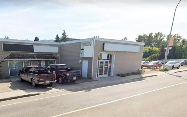Red Deer, AB T4N 3Z6,4418 50 AVE #3