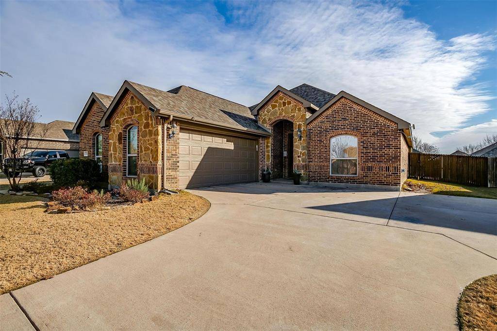 202 Newcastle Street,  Waxahachie,  TX 75165