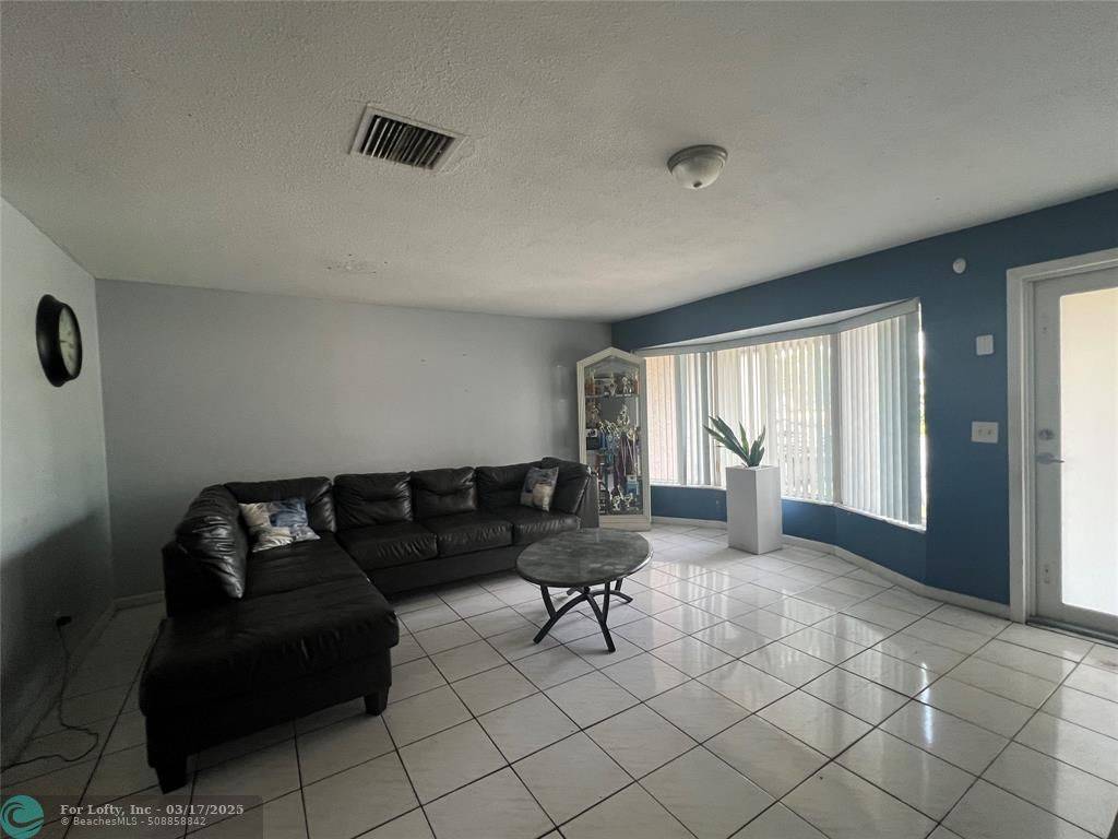 North Lauderdale, FL 33068