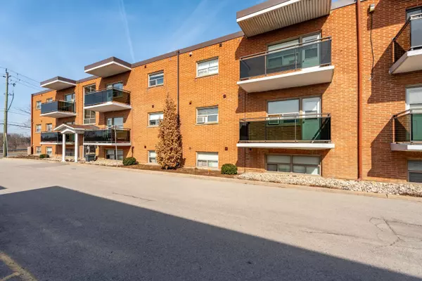 St. Catharines, ON L2P 2K4,264 Oakdale AVE #102