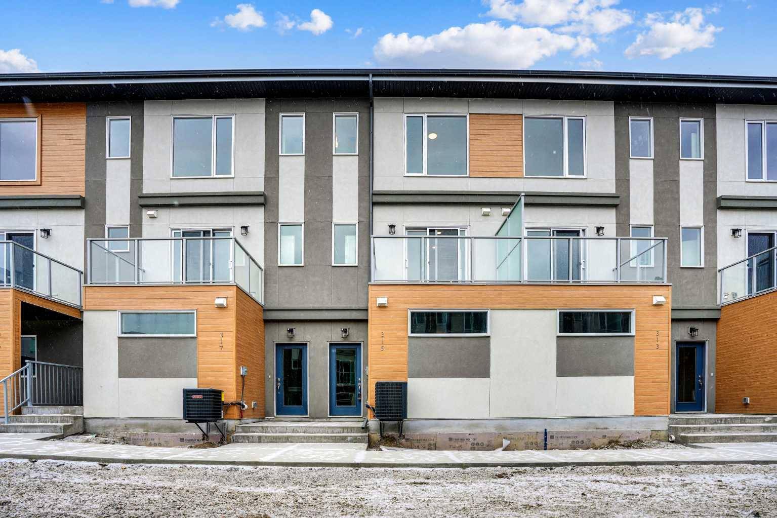 315 Shawnee SQ SW, Calgary, AB T2Y 0W4