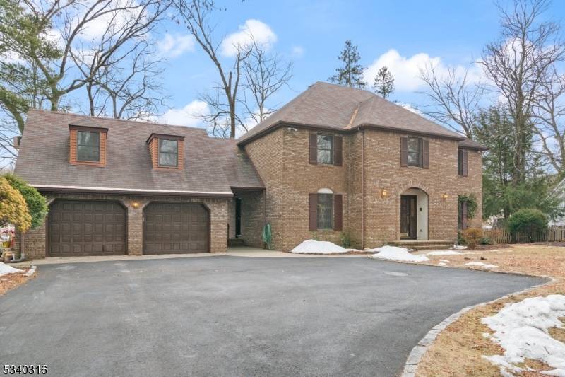 403 Cupsaw Dr, Ringwood Boro, NJ 07456