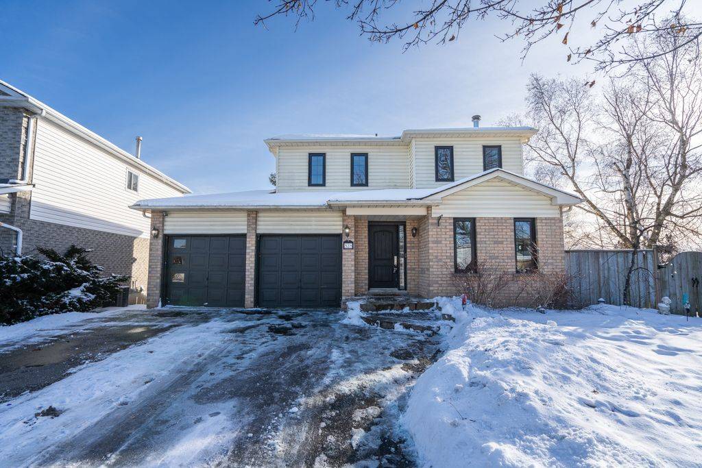 328 Challenger CT, Clarington, ON L1B 1K4