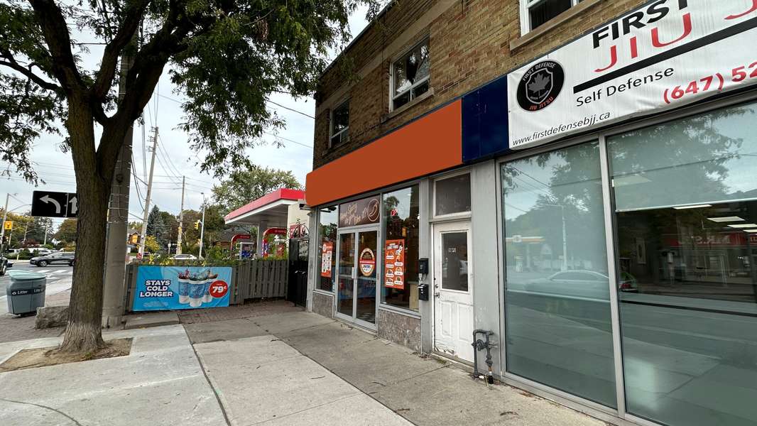 1041 Coxwell AVE, Toronto E03, ON M4C 3G4