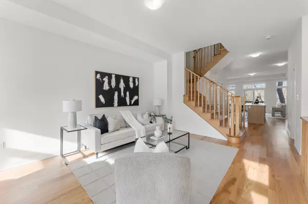 Mississauga, ON L5M 2S5,82 Salina ST