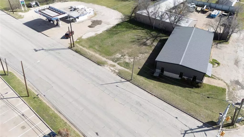 535 S Cherry Lane, White Settlement, TX 76108
