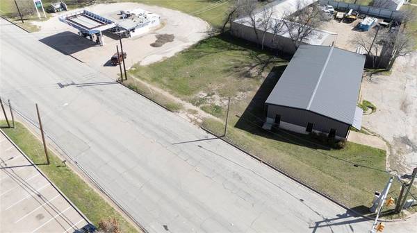 535 S Cherry Lane, White Settlement, TX 76108