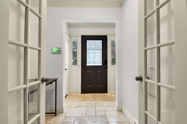 Rockcliffe Park, ON K1M 0N5,125 LANSDOWNE RD S