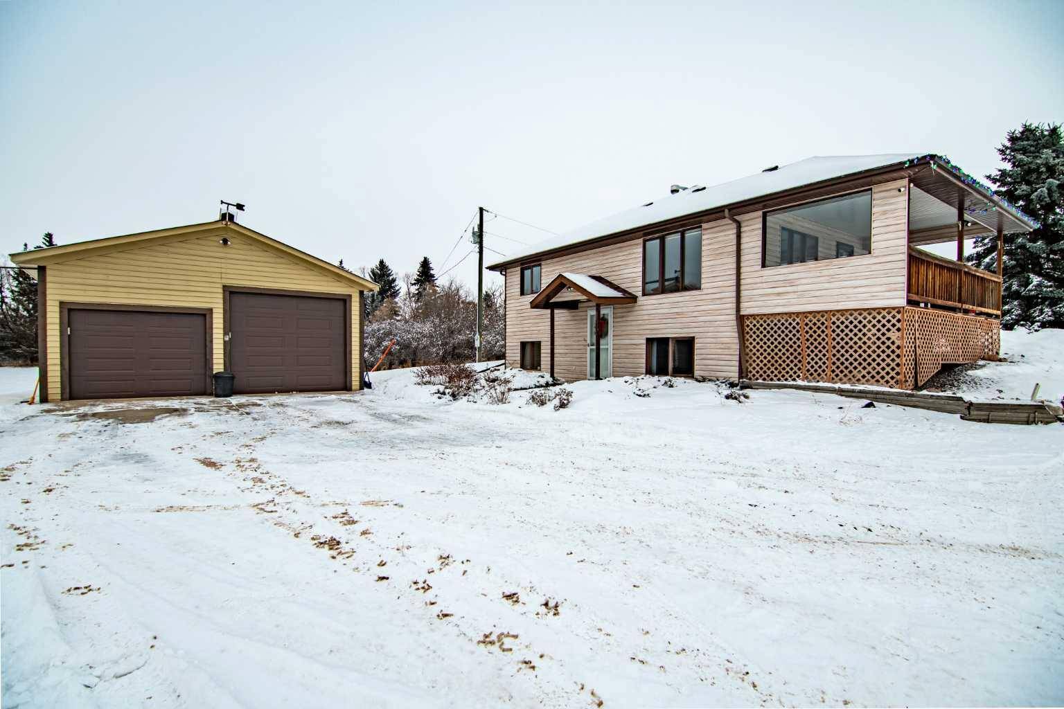 39504 Highway 815, Rural Lacombe County, AB T4L 2N4