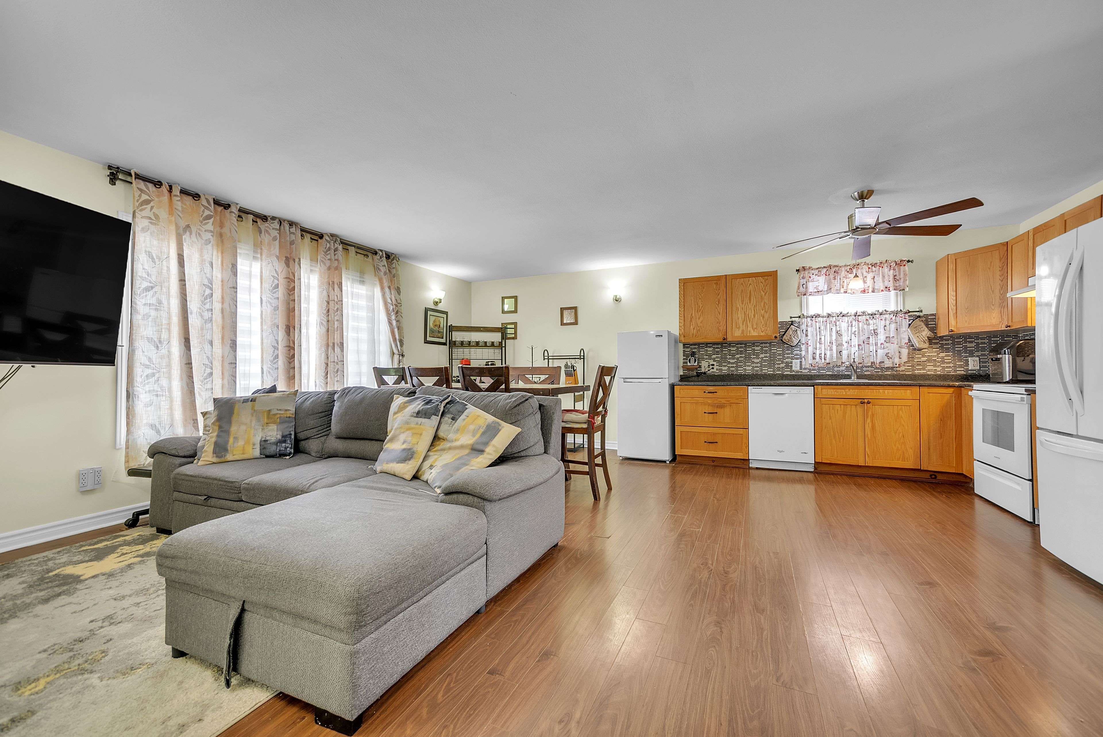 Belleville, ON K8N 2P4,25 Emily ST