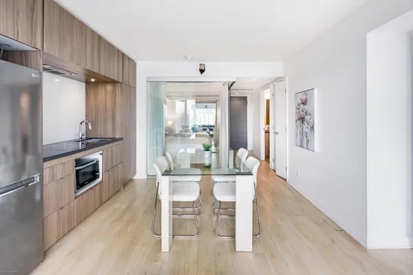 155 Yorkville AVE #1918, Toronto C02, ON M5R 0B4