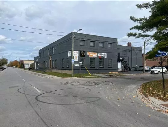 Welland, ON L3B 2T4,236 Burgar ST