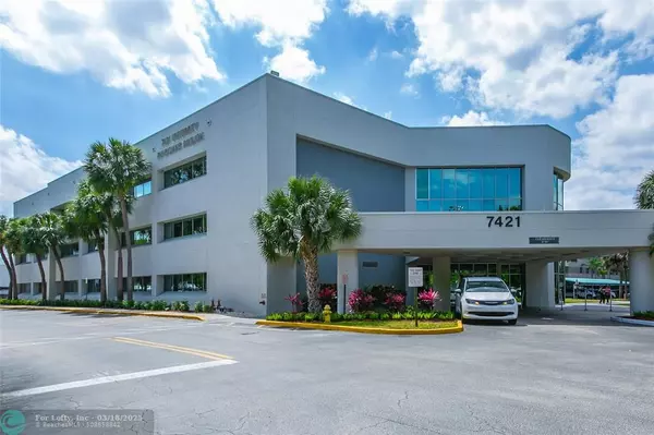 Tamarac, FL 33321,7421 N University Dr #214
