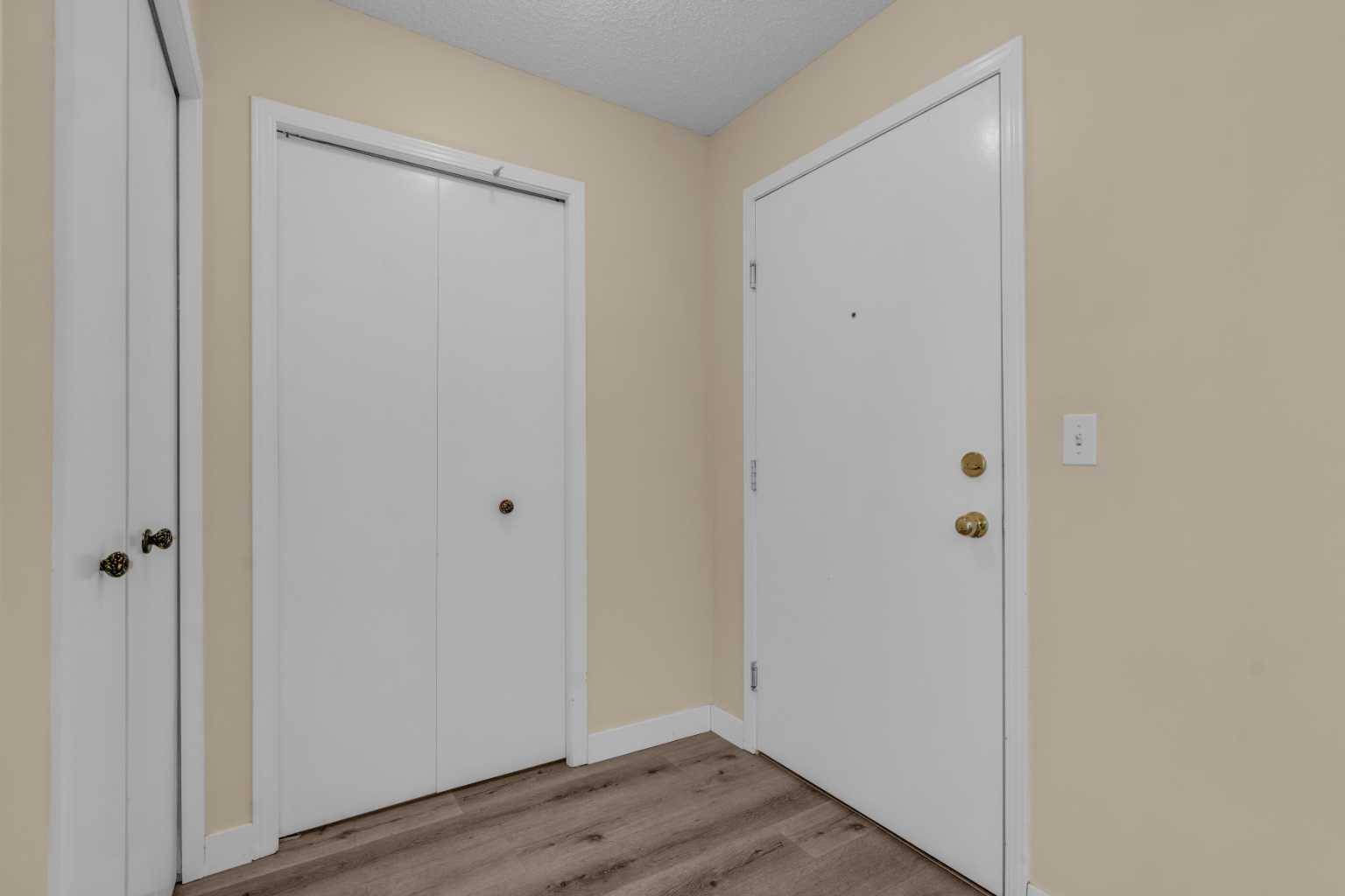 Calgary, AB T2Z 4M4,4975 130 AVE SE #1113