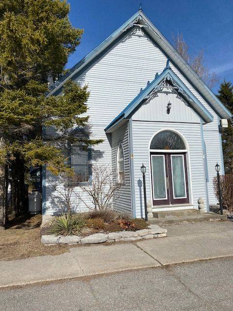 Prince Edward County, ON K0K 2J0,18630 Loyalist Pkwy W