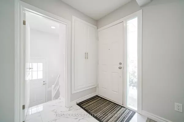 Toronto E04, ON M1R 4H9,39 Joanna DR