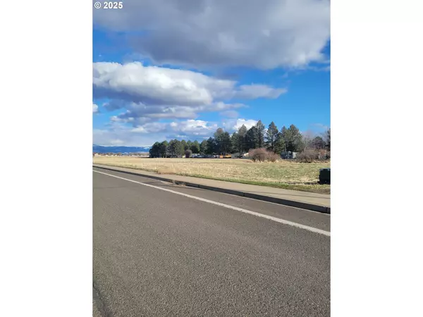 La Grande, OR 97850,2912 Mulholland
